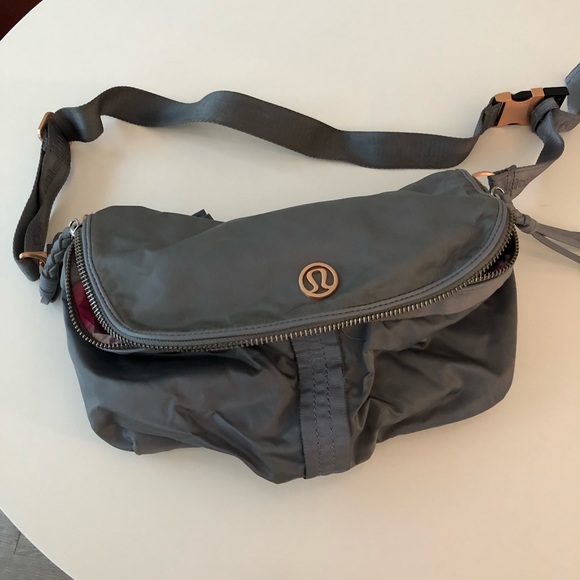 lululemon small fanny pack